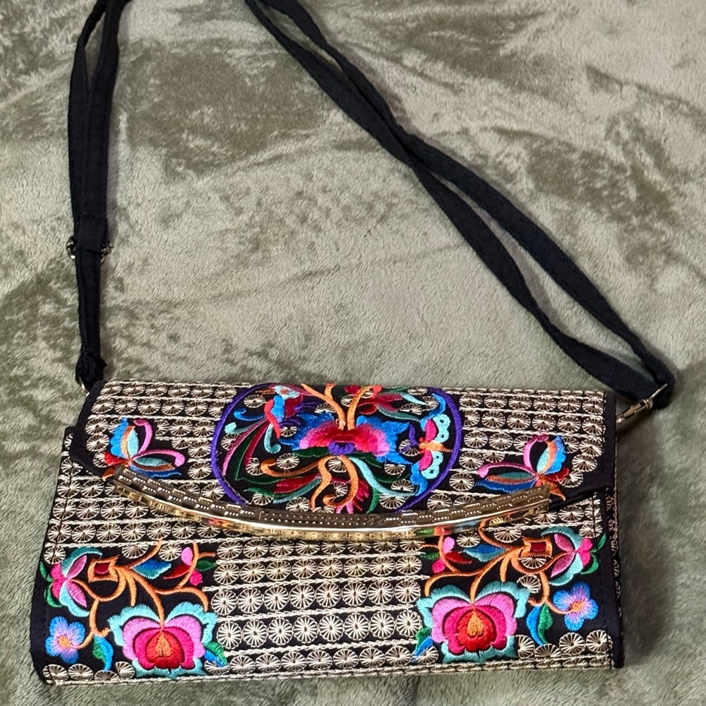 Chinese Miao Embroidered Shoulder Bag Clutch NWOT Folk Art Boho Festival Purse